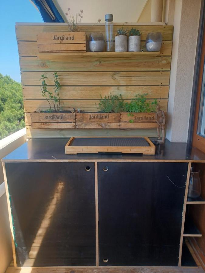 Superbe Appartement A 100M De La Mer, Et A Cote De La Base Nature Frejus Bagian luar foto